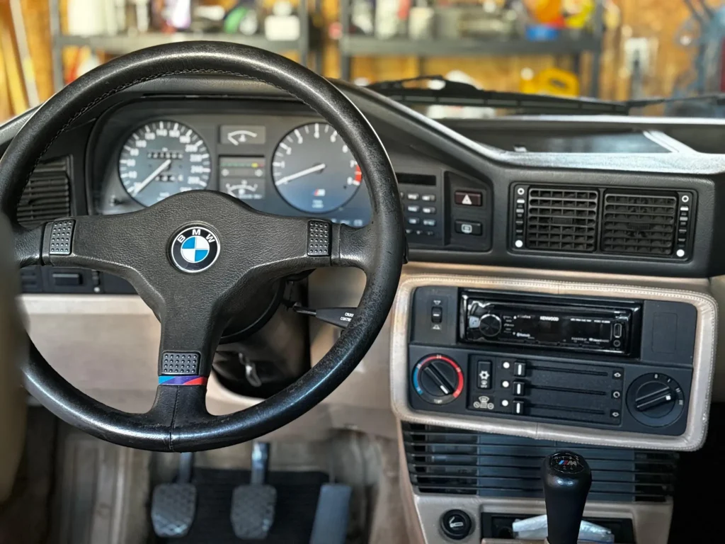 1988bmwm5_06