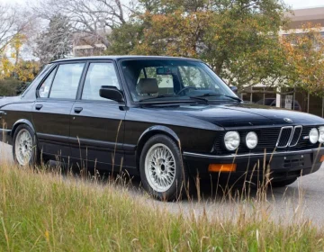 1988bmwm5_01